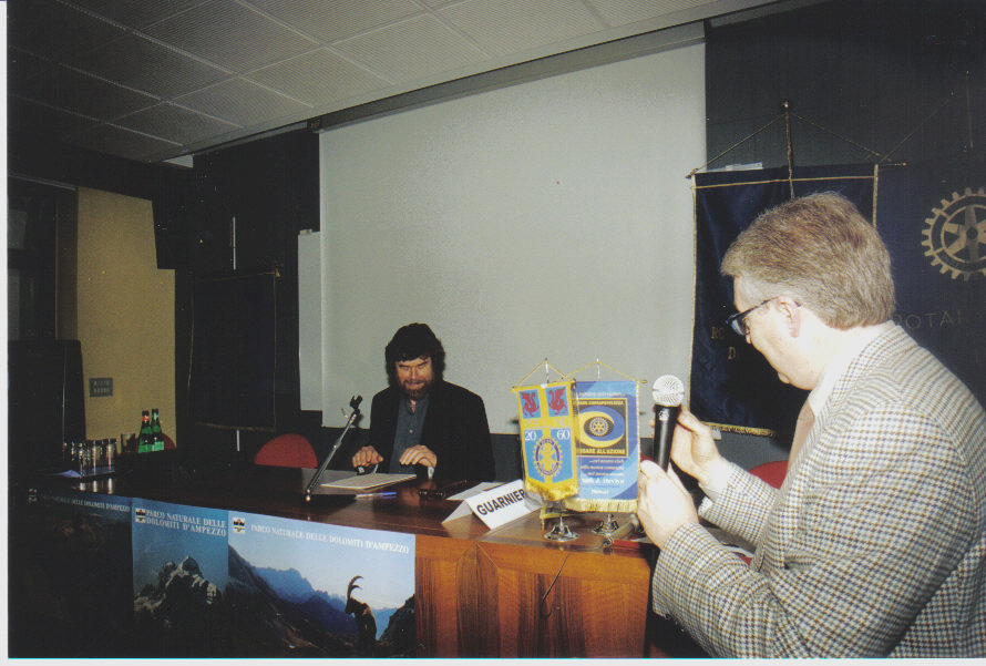 16 Con Reinhold Messner a Belluno alla vigilia dell'Anno internazionale delle montagne